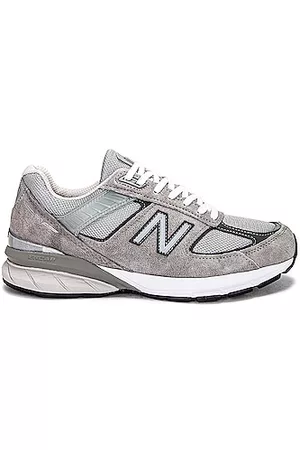 New Balance Men Sneakers - 990v5 Sneaker in Grey