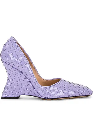 Bottega Veneta Comet Pump in Purple