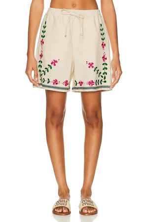 HARAGO Embroidered Shorts in White