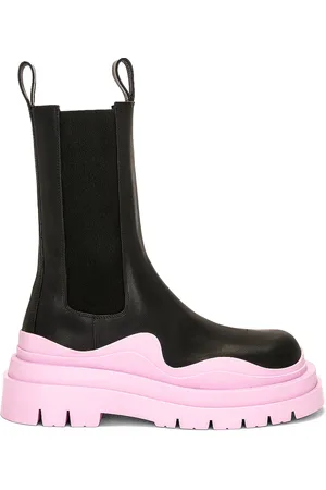 Bottega Veneta Tire Chelsea Boot in Black,Pink
