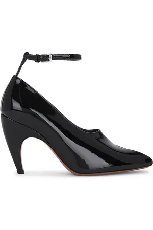 Alaïa Shark Pump in Black