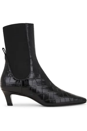 Totême The Mid Heel Leather Boot in