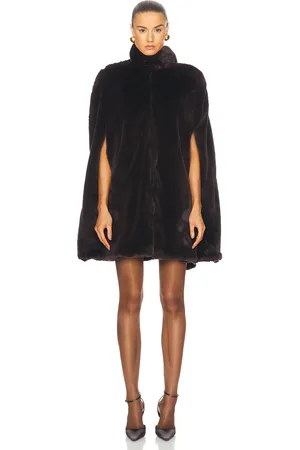 Rowen Rose Faux Fur Cape in
