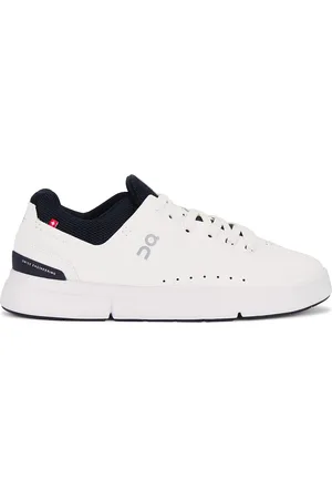 On Running The Roger Advantage Sneakers in White