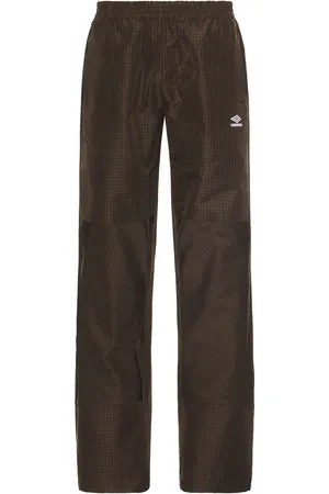 Umbro Mini Check Double Knee Pants in Brown