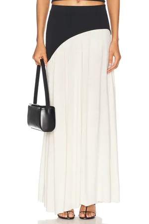 Solid The Soglio Skirt in White,Black