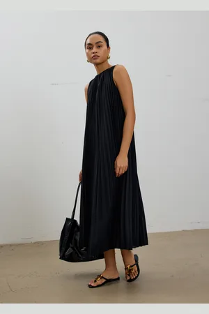 Love Bonito Willa Reversible Sunray Pleated Midaxi Dress-014-L