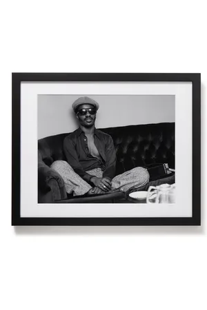 Sonic Editions Framed 1973 Stevie Relaxing Print, 16" x 20" - Men