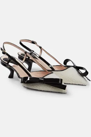 Roger Vivier Virgule bouclÃ© slingback pumps