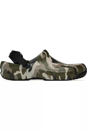 Crocs Men Casual Shoes - Khaki Bistro Pro Graphic Clogs