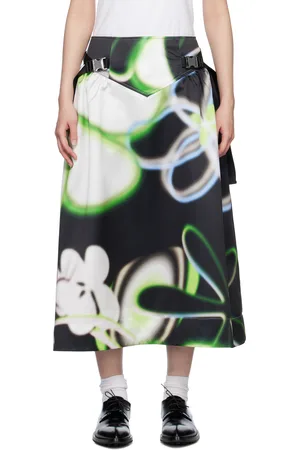MINJUKIM Black V-Cut Buckle Midi Skirt