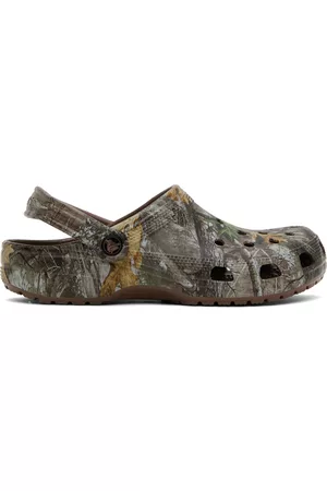 Crocs Men Casual Shoes - Brown Realtree Edition Classic Clogs