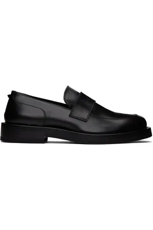 VALENTINO GARAVANI Black Rockstud Essential Loafers