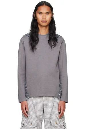 Strongthe Gray Knotted Backpack T-shirt