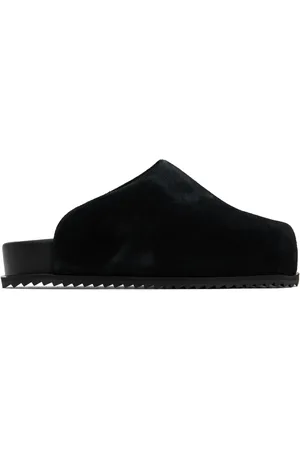 Yume Yume Black Truck Slip-on Loafers