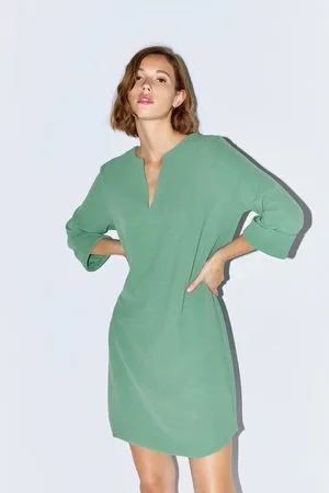 https://images.fashiola.ph/product-list/300x450/zara/32932758/short-textured-dress.webp