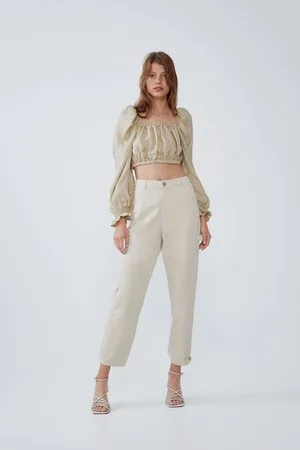 Zara - ZARA Slouchy Jeans in cream/ecru white. on Designer Wardrobe